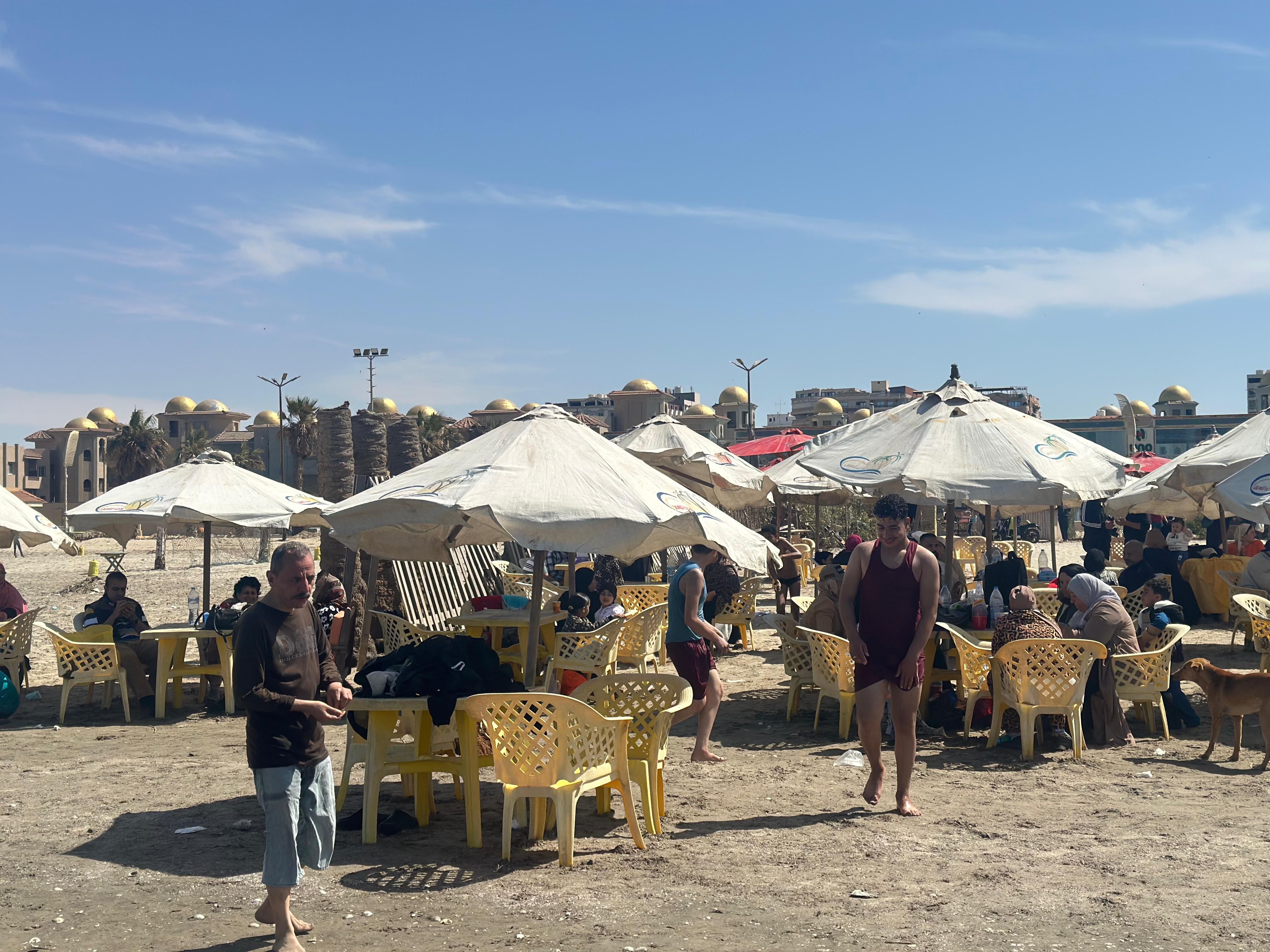 الاقبال على الشاطئ