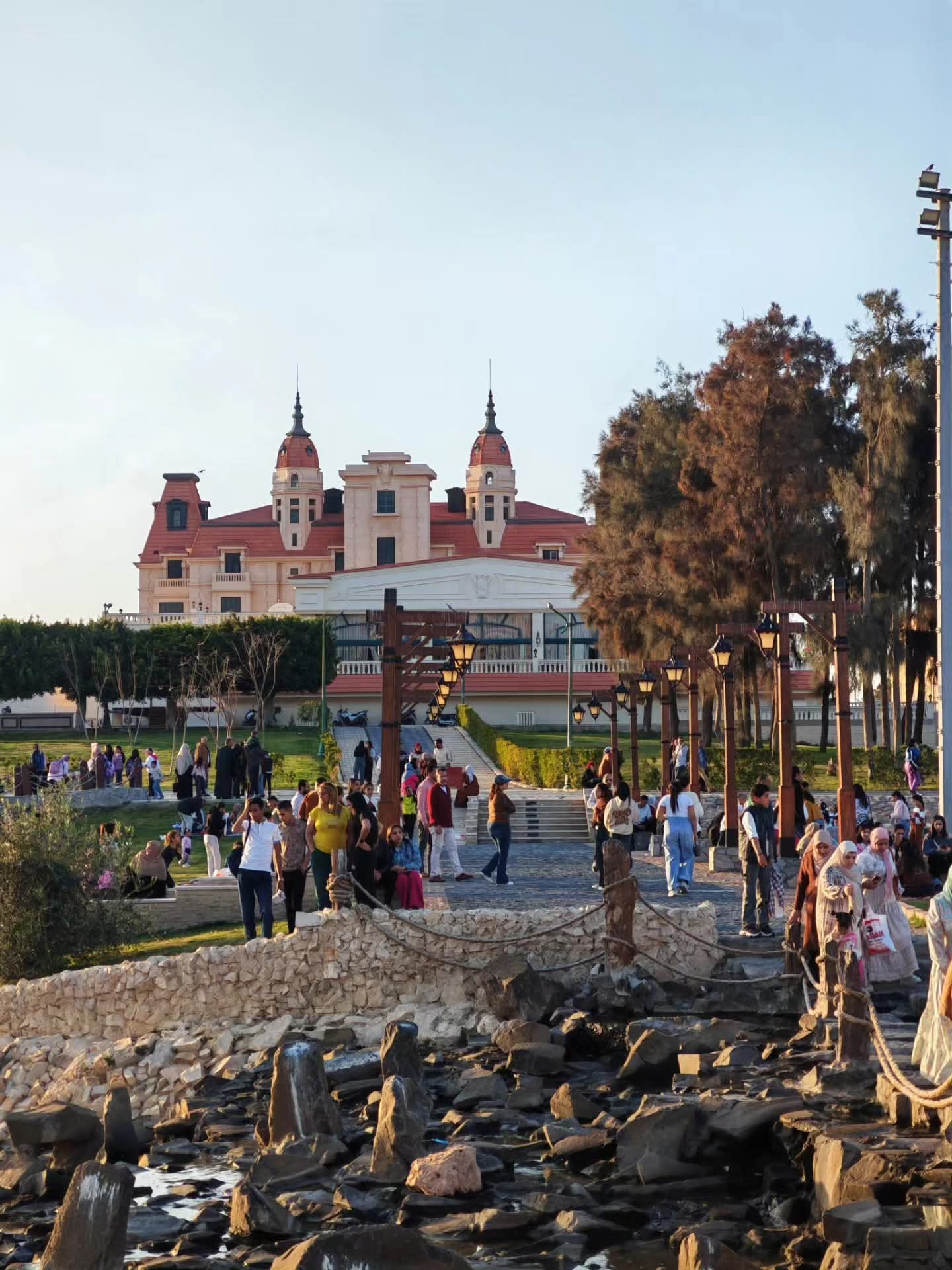 زحام بحدائق المنتزة بالإسكندرية