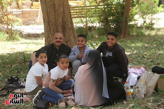 احتفال-الأسرة-بالعيد