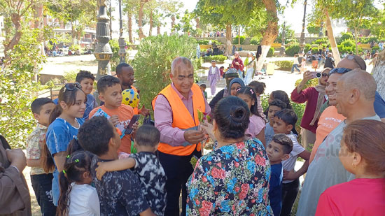 توزيع-ورود-على-المواطنين-