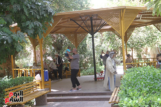 زوار-الحديقة