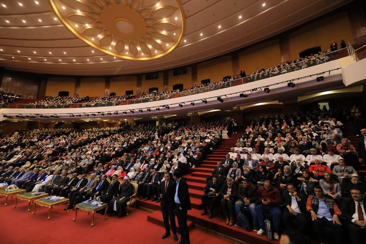 جانب من الحضور بالمؤتمر