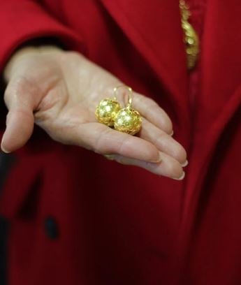 تفسير حلم حلم تقديم الذهب