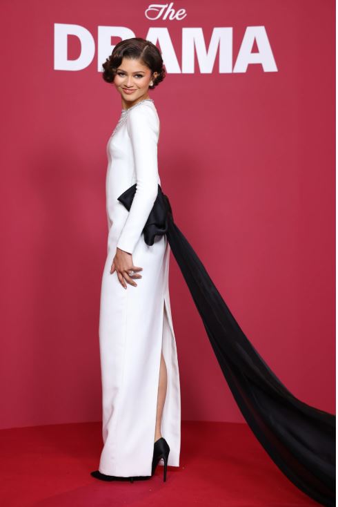 زيندايا تردتي فستان صمم لها خصيصا