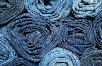 تخزين الهدوم