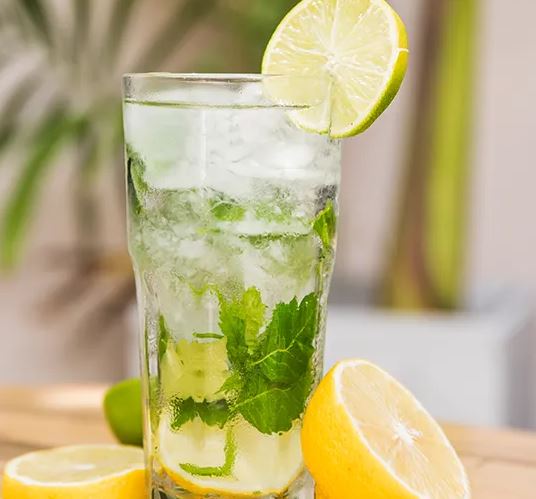 6 مشروبات طبيعية لتعزيز حرق الدهون بطريقة صحية.. متوفرة فى بيتك