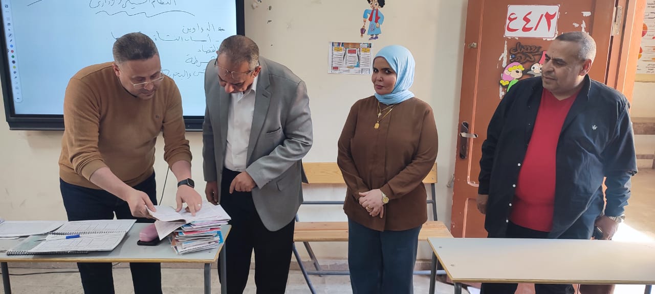 أثناء الجولة بالمدارس