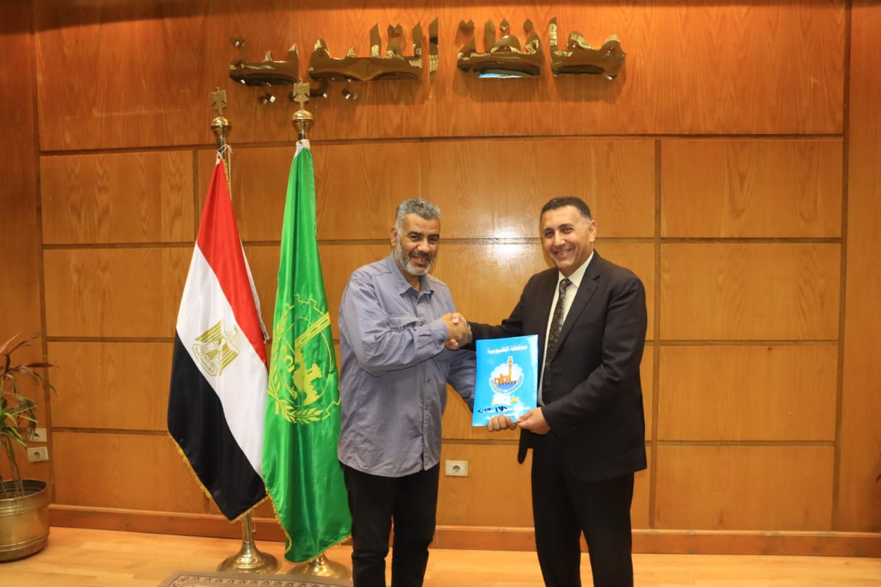 خلال تسليم العقود خلال تسليم العقود