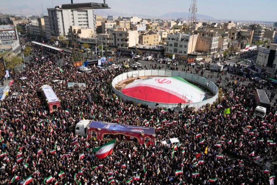 الكاميرا حول العالم.. أجمل اللقطات فى أسبوع احتفالات الربيع  (3)