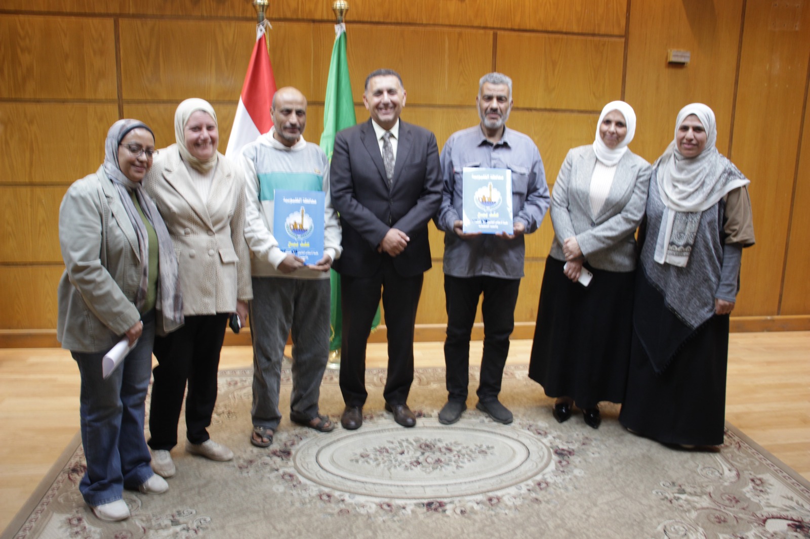 تسليم اول دفعة لعقود تقنين أوضاع أملاك الدولة تسليم اول دفعة لعقود تقنين أوضاع أملاك الدولة