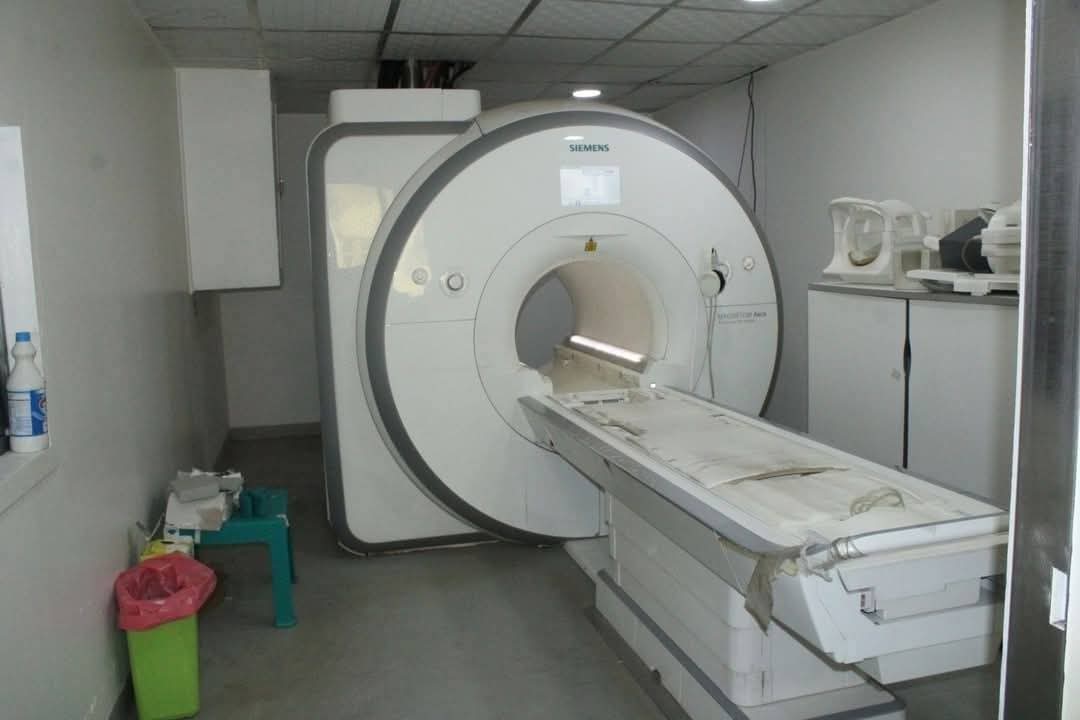 أجهزة الأشعة بالمستشفى