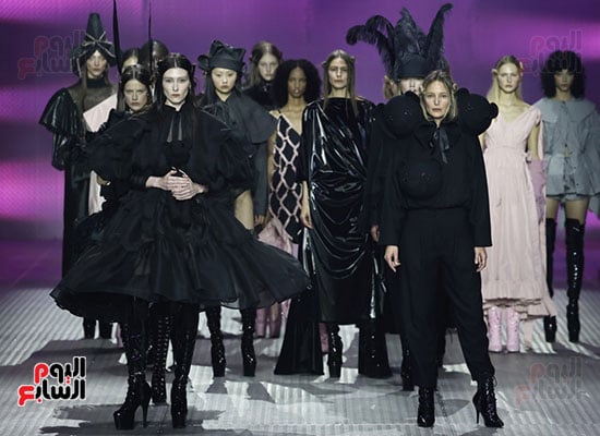 كبار مصممى الأزياء والعارضين