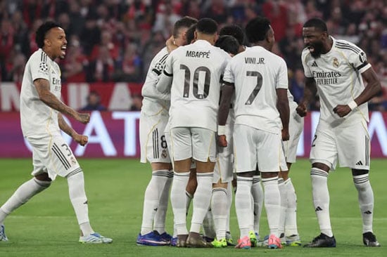 احتفال لاعبى ريال مدريد