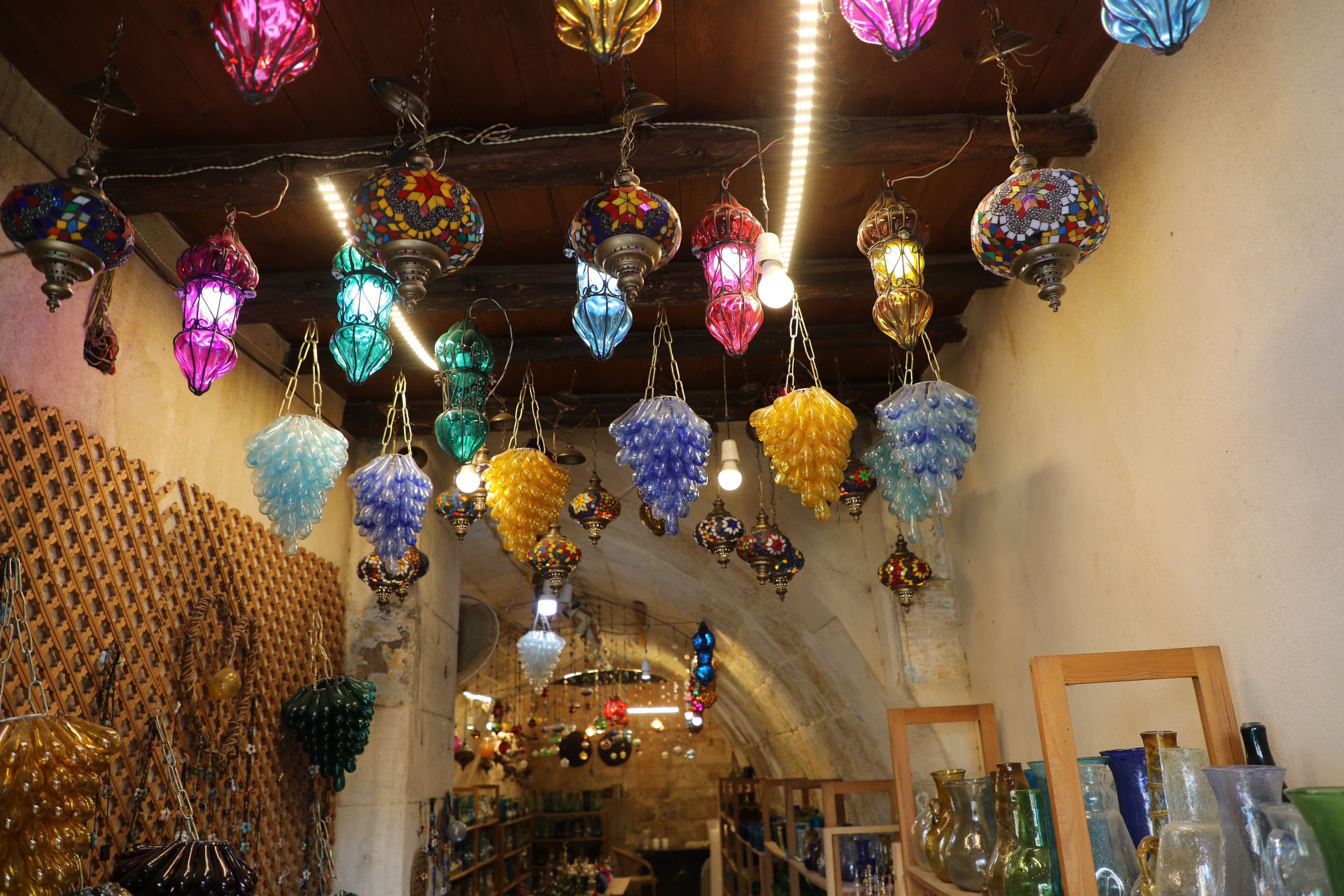 صناعة الحرف الزجاجية