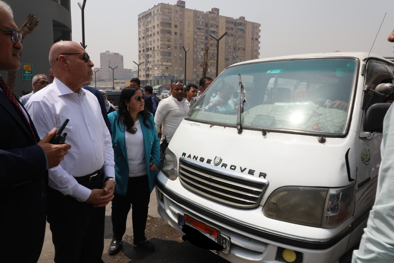 محافظ القاهرة يتفقد دائرى السلام