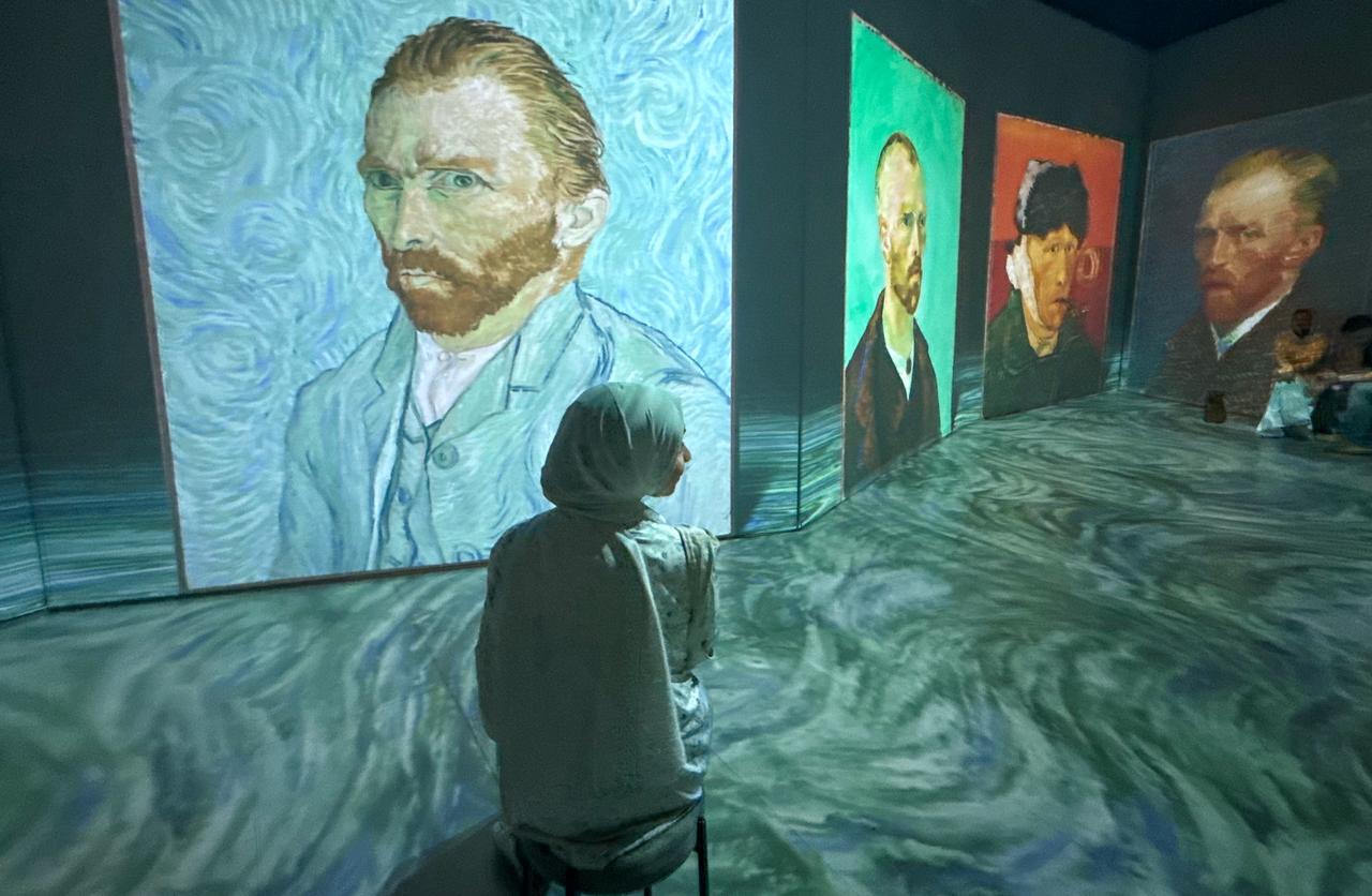 بعض اللوحات بعض اللوحات