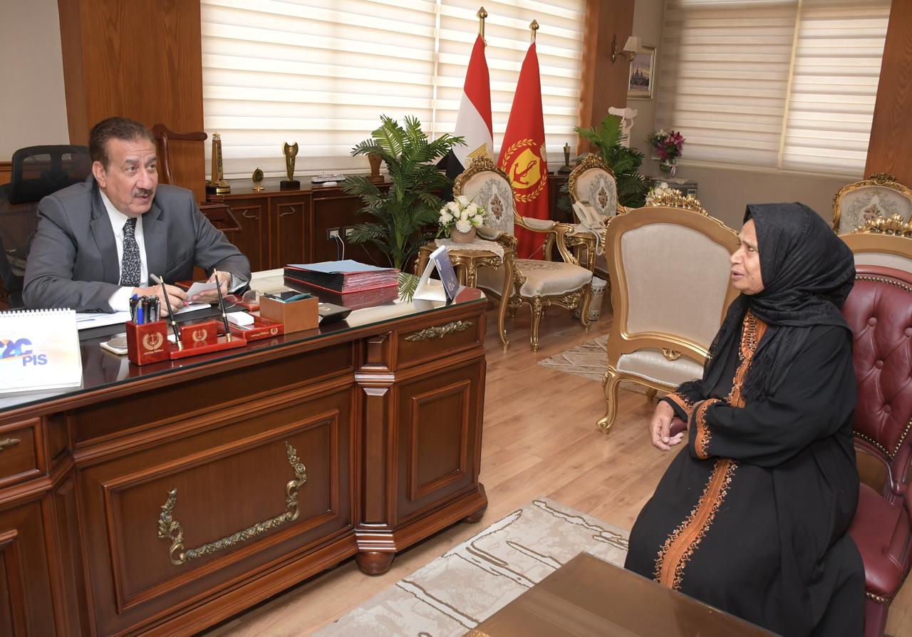 السيدة وفاء والمحافظ