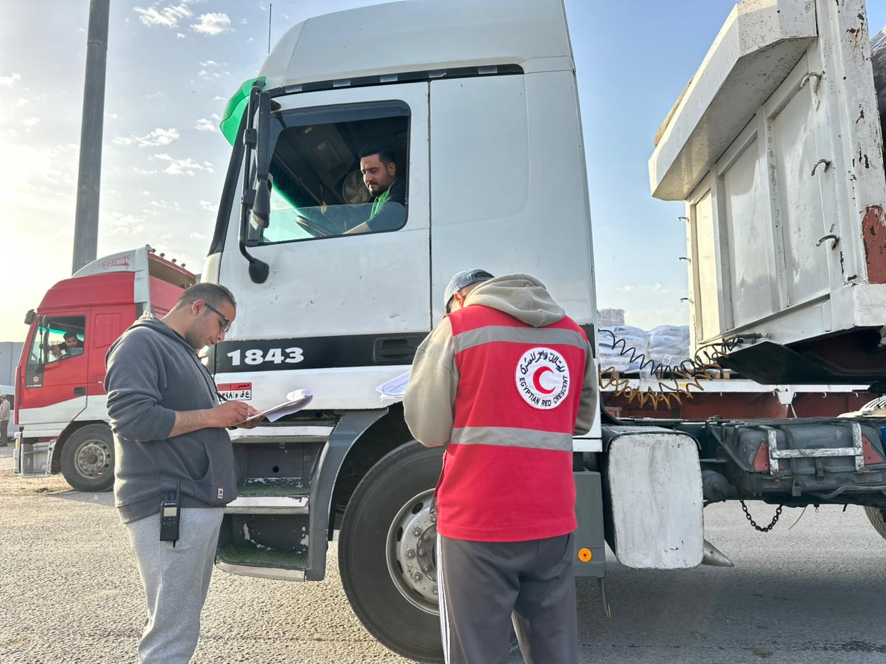 مساعدات مصر إلى غزة