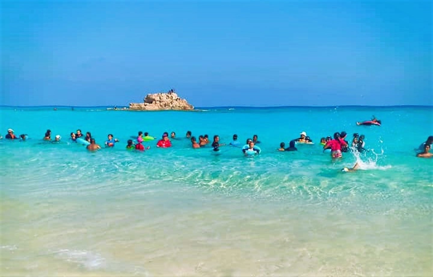 شاطئ ام الرخم غرب مطروح