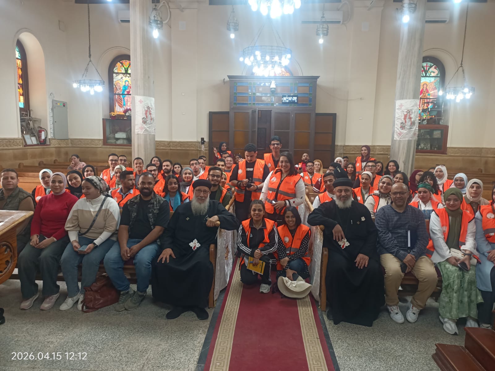 اثناء مشاركة الطلاب فى الكنيسة
