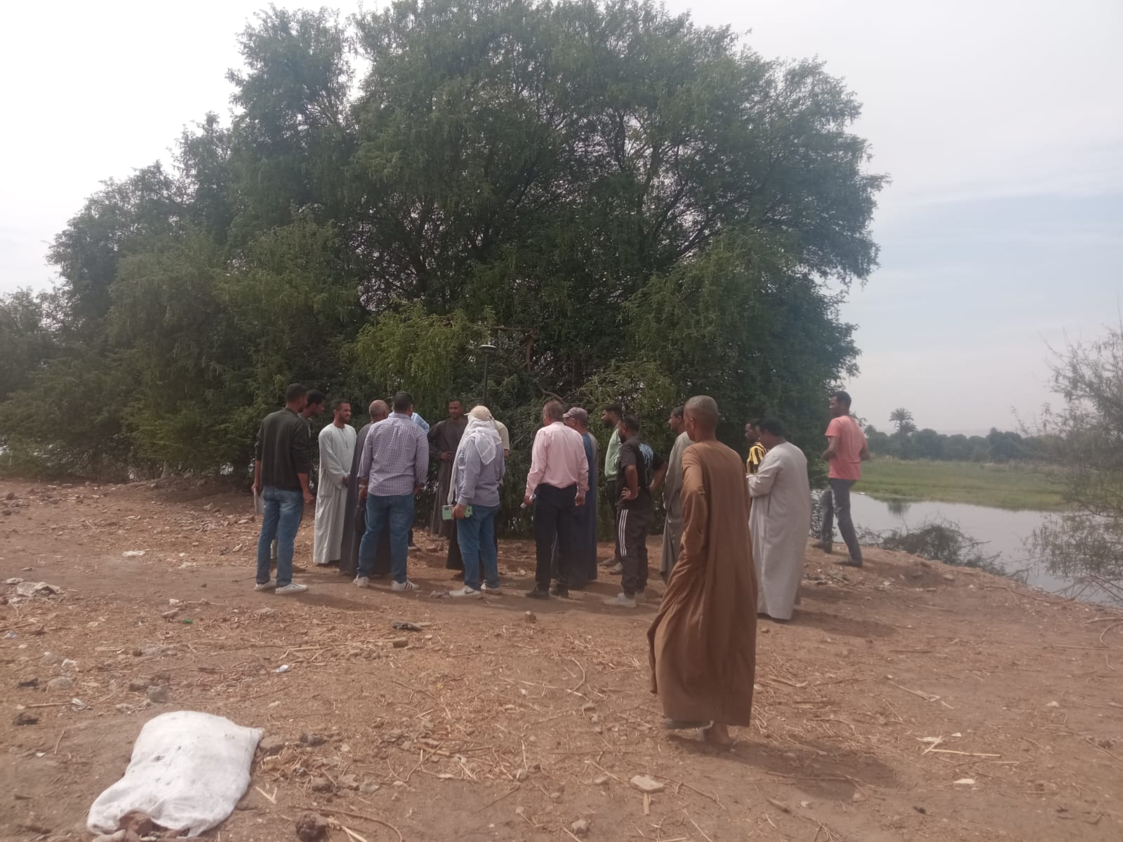 الرفع المساحى لأرض مركز شباب قرية أم غرباب بالطود