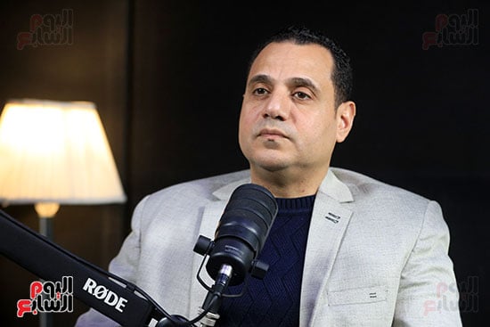 الزميل الصحفى كامل كامل