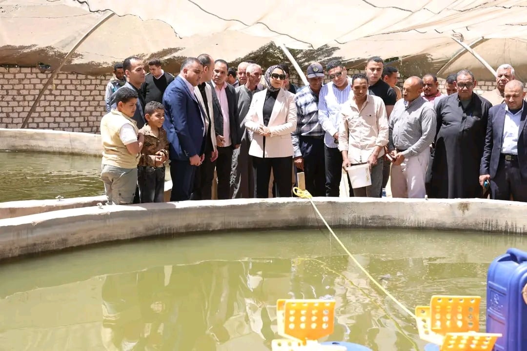 محافظ الوادي الجديد تتفقد المزارع السمكية