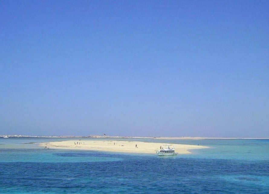 أقرب لفنادق سفاجا وخليج سوما باى