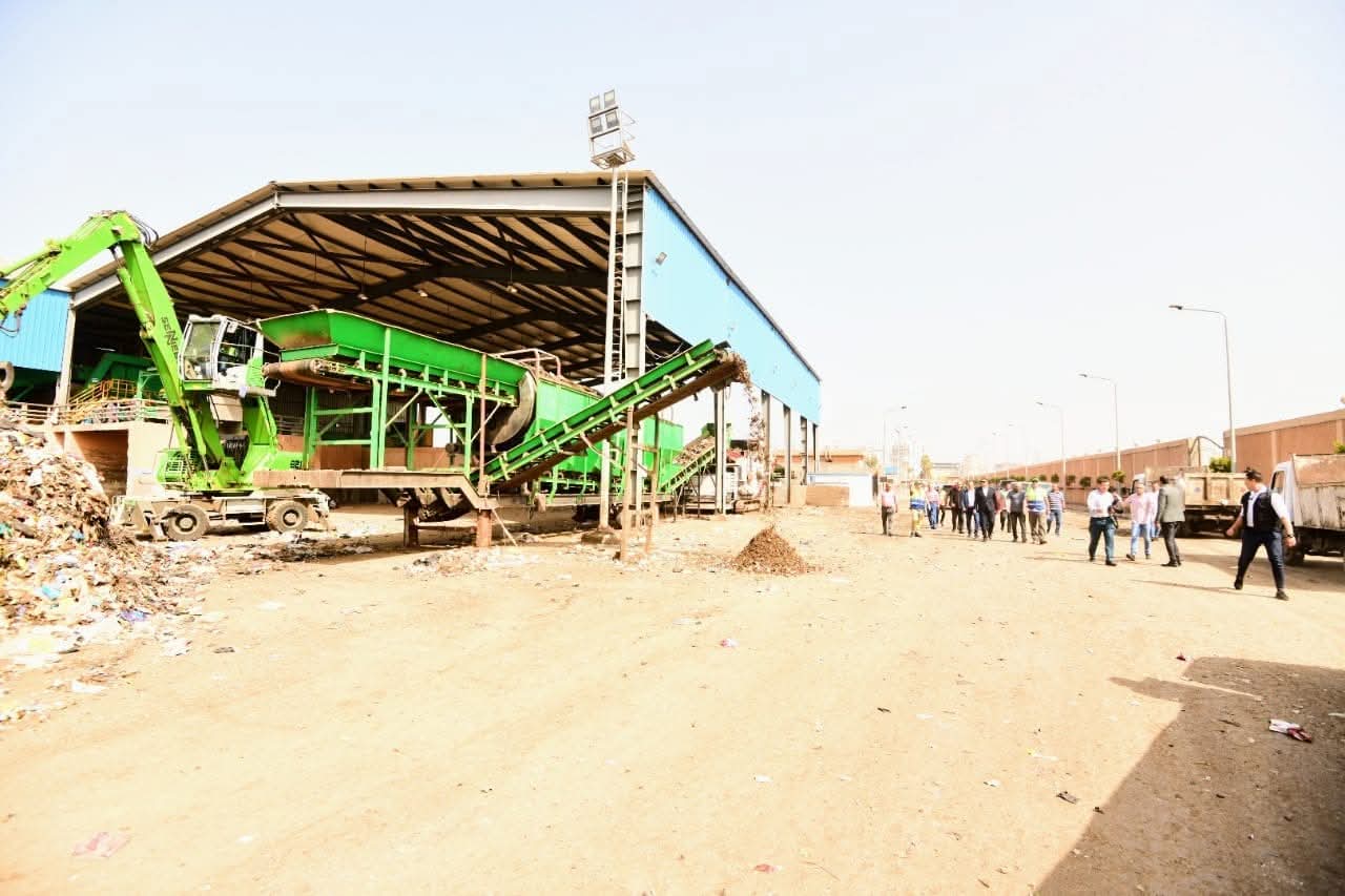 مصنع تدوير القمامة بسندوب (8)