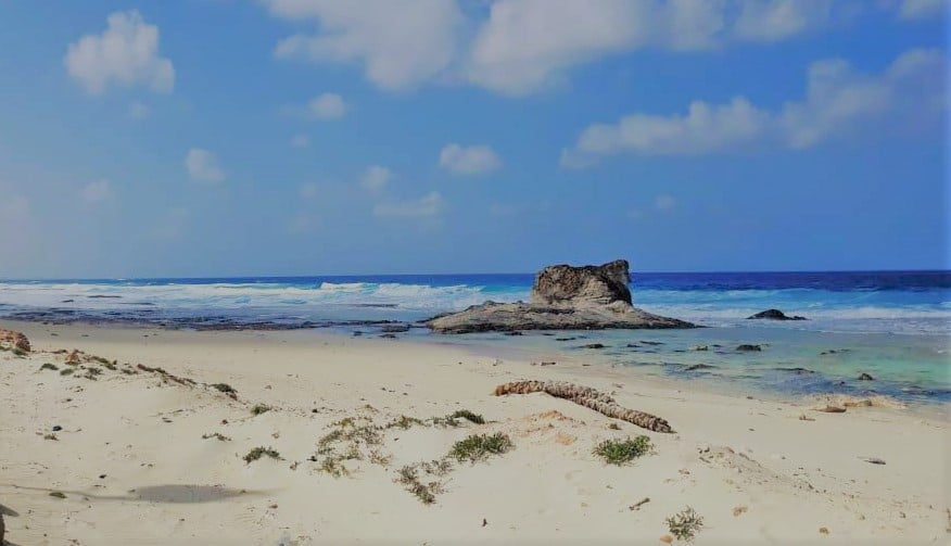 احد الشواطئ على الكورنيش الجديد غرب مطروح