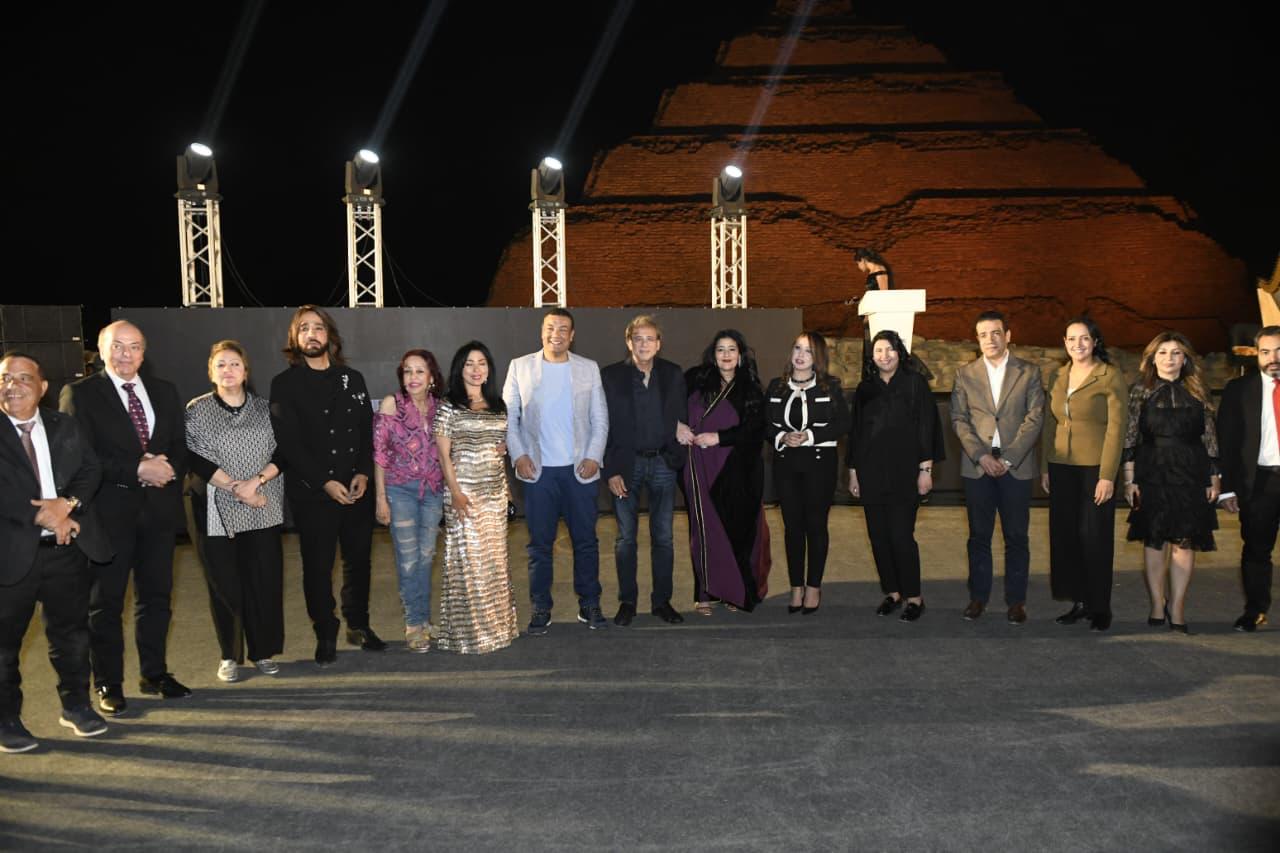 النجوم فى الحفل