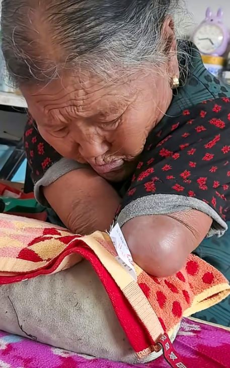 الأم الصينية