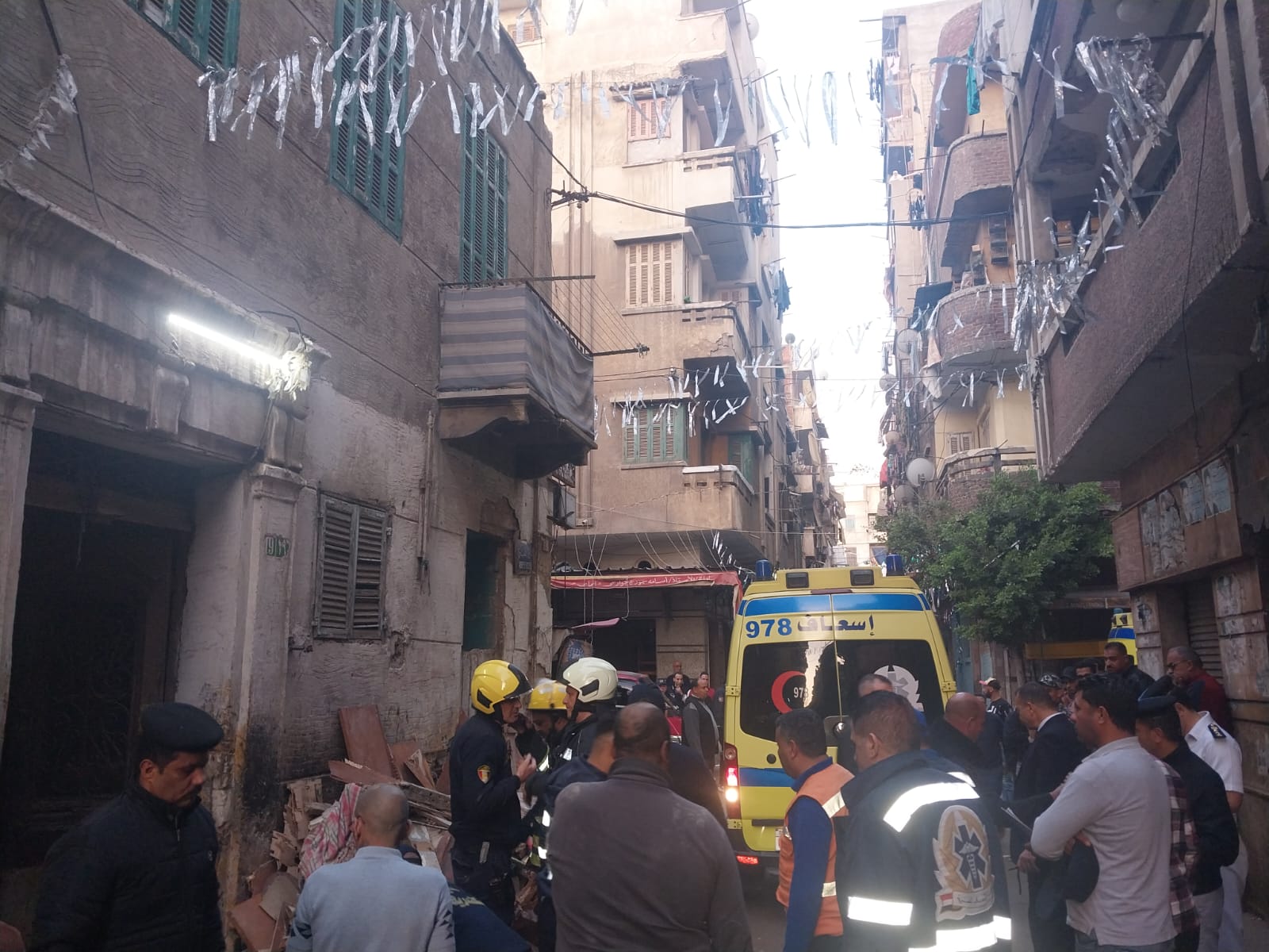 الاسعاف فى مكان الحادث