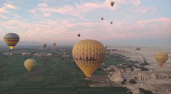 سحر تحليق رحلات البالون الطائر بالأقصر