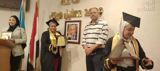 الزميلة دينا الحسينى والدكتور نبيل  حسن