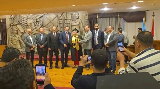 نقابة الصحفيين تكرم الزميلة دينا الحسيني (6)