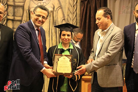 خلال تكريم الزميلة ايمان مهنى