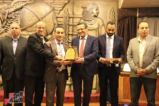 تكريم الزميل إسماعيل رفعت