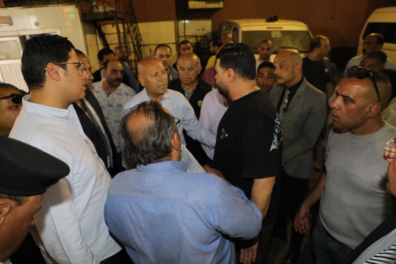 محافظ القاهرة يتفقد موقف رمسيس