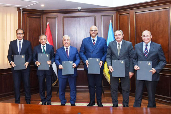 جانب-من-التوقيع-(1)