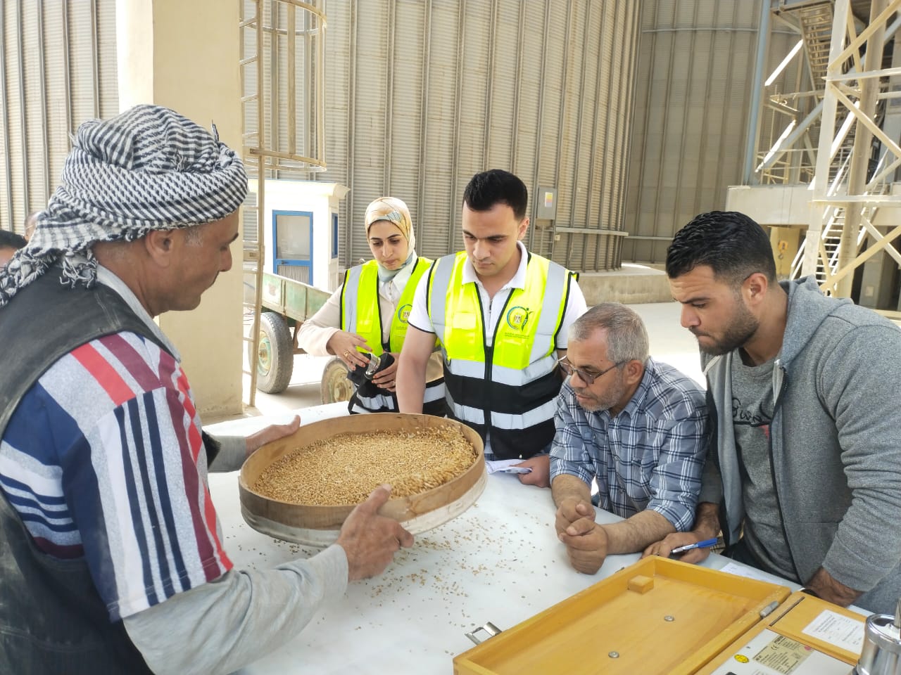 لجان تحديد النقاوة والرطوبة