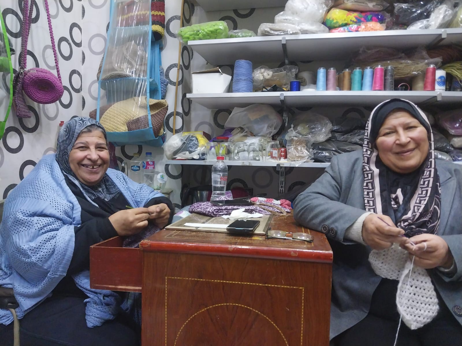 عائشة ولبنى