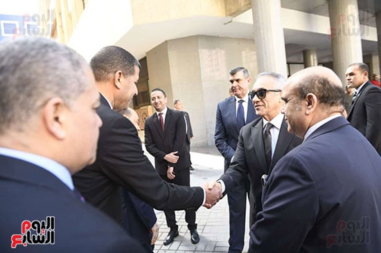 وصول وزير العدل للقاعة