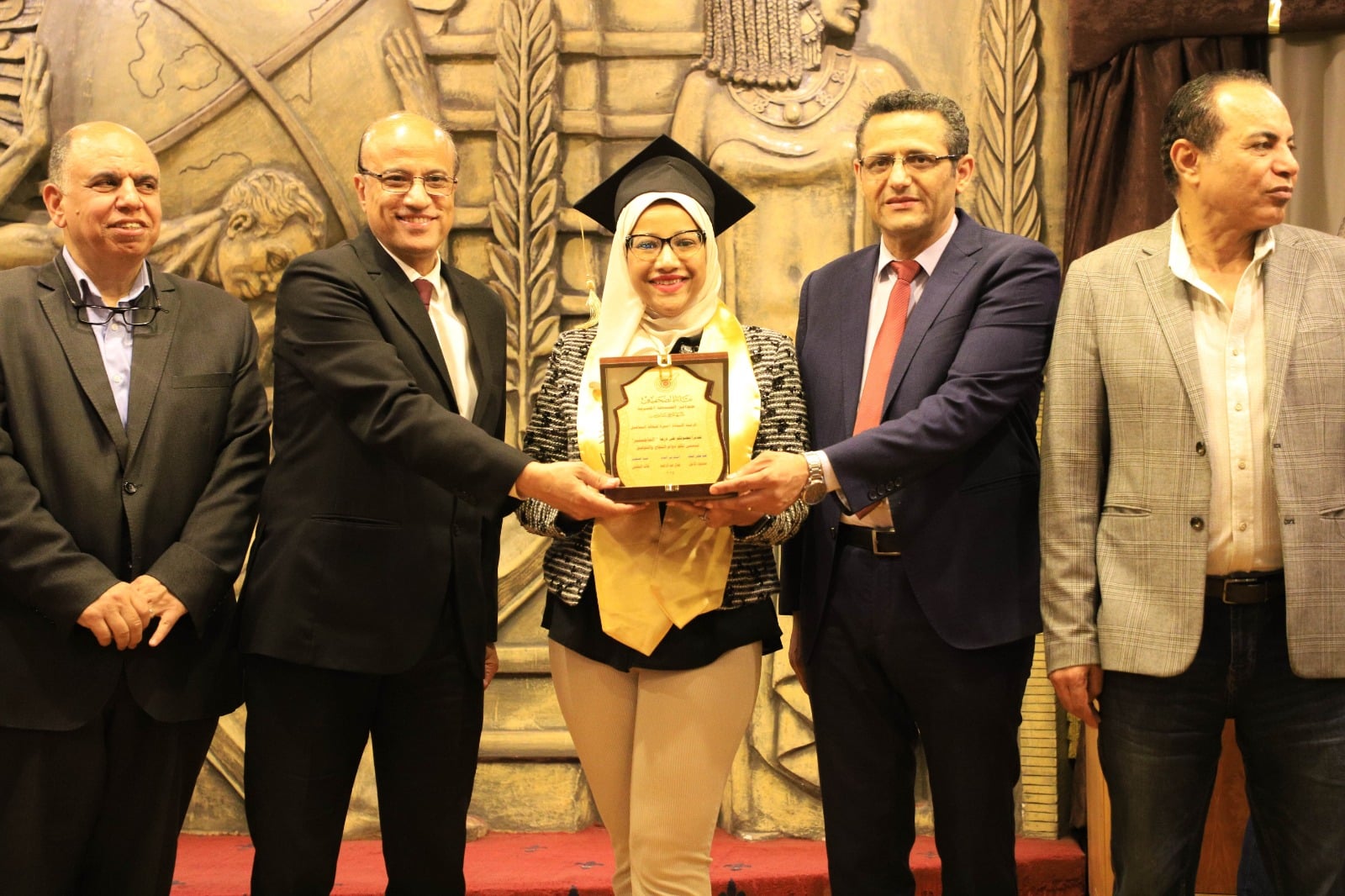 خلال التكريم