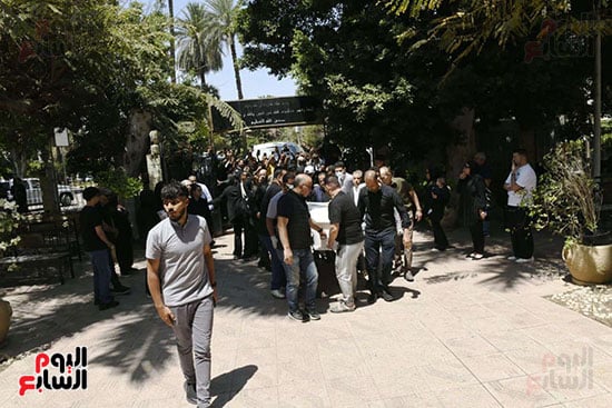 وداع والد منه شلبي  (2)