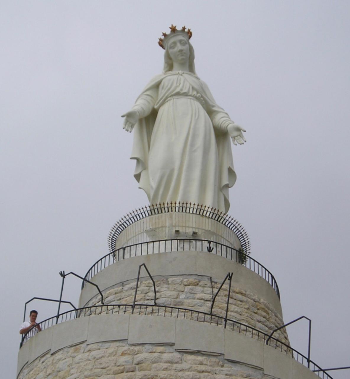 تمثال السيد المسيح