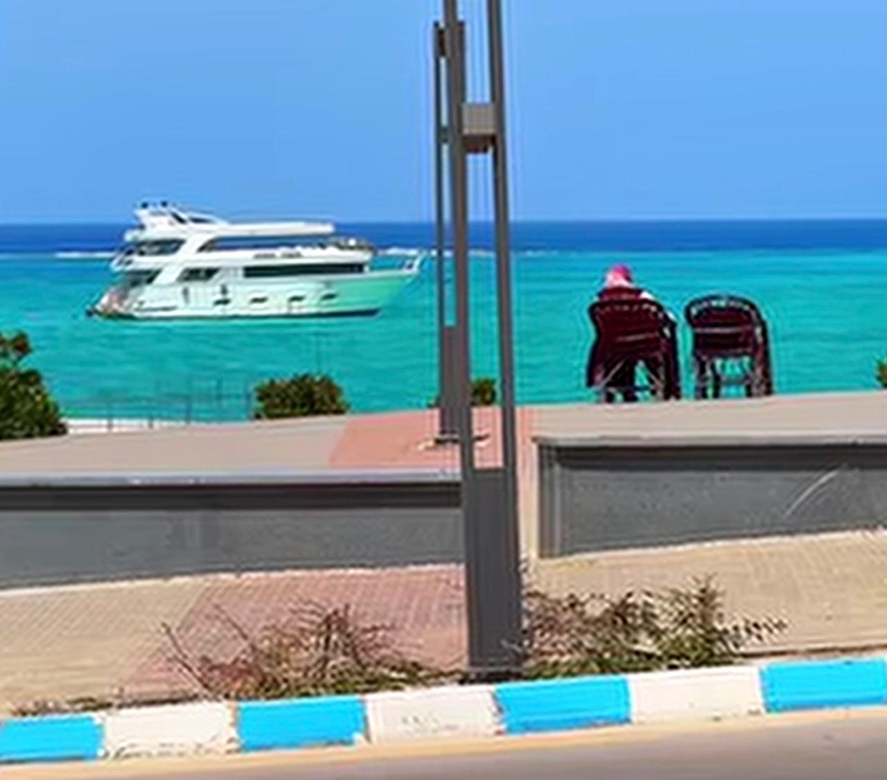 متعة الجلوس على كورنيش مطروح