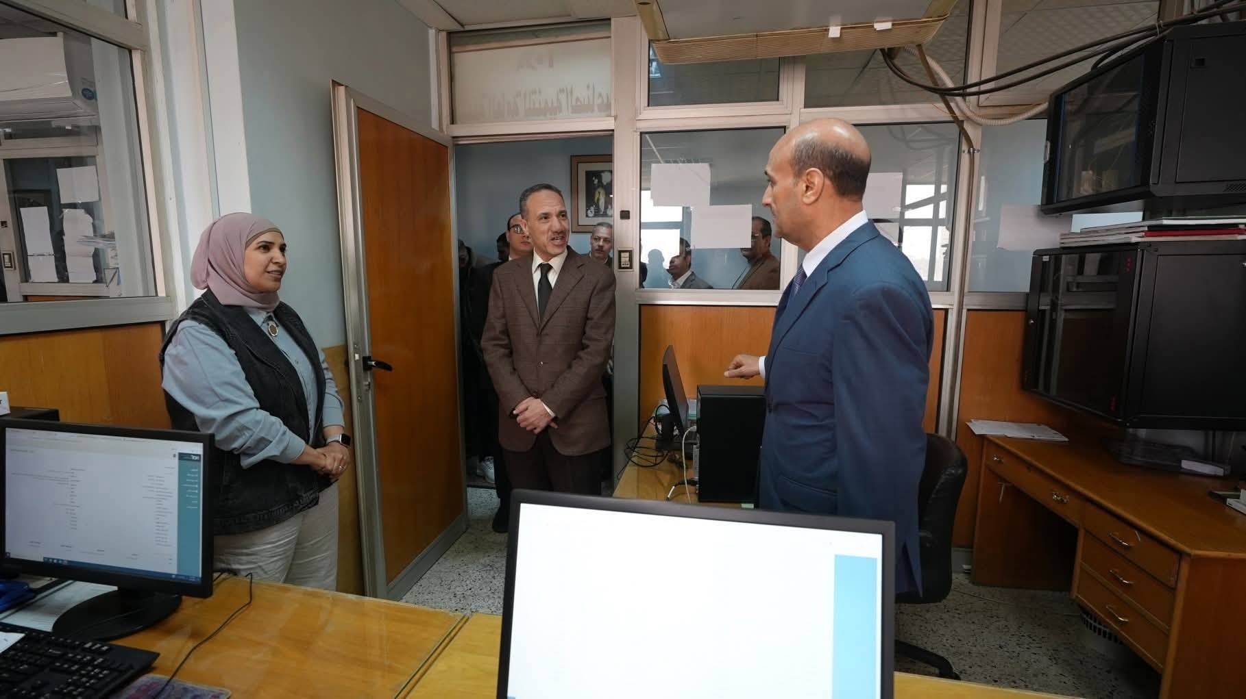 مركز خدمات المستثمرين بأسيوط (3)