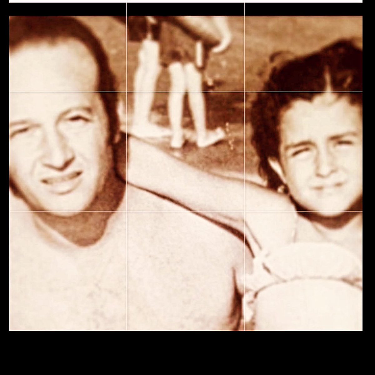 سيمون مع والدها الراحل