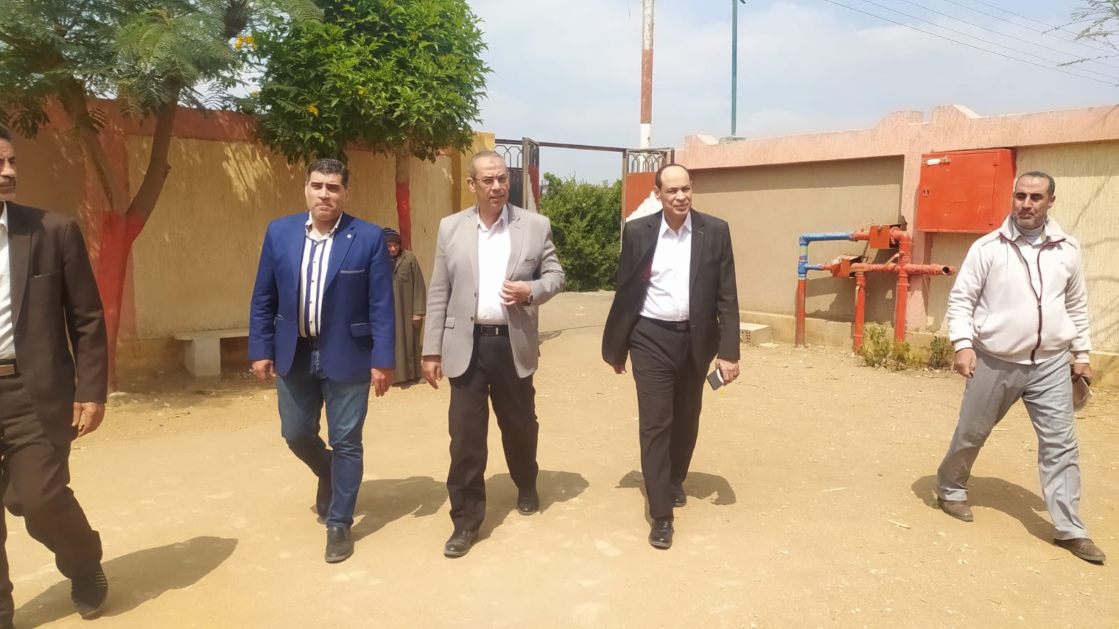 أثناء الجولة بالمدارس
